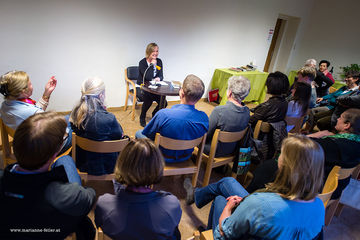 Lesung Bücherei Kierling 26.4.16